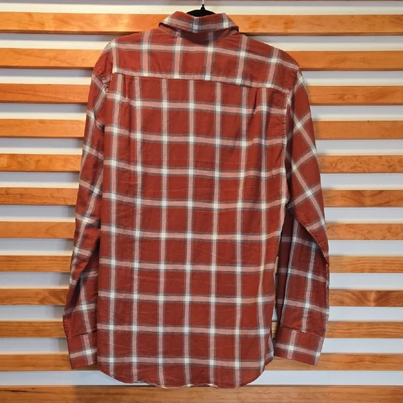 Rodd & Gunn Men’s Sport Fit Red Plaid Button Down Shirt Size M Woven Italy - Picture 3 of 4